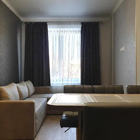 Sweethome 1 Free Parking