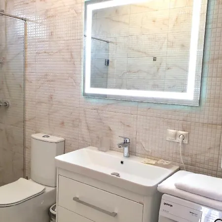 Sweethome 1 Free Parking